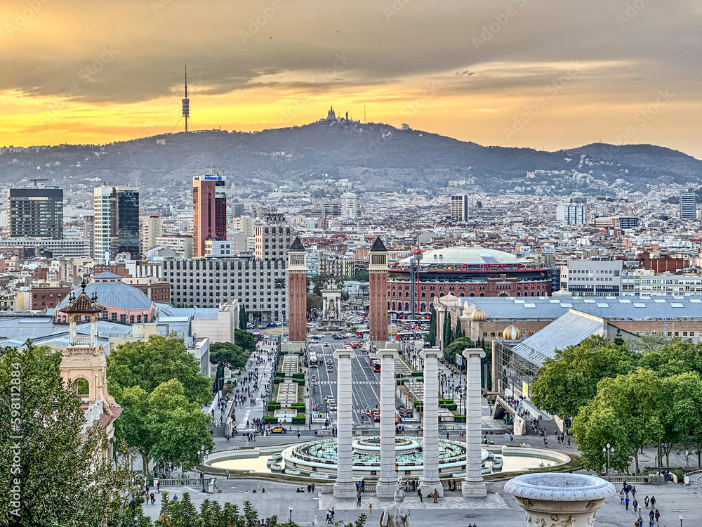Naklejka premium Abendstimmung über Barcelona
