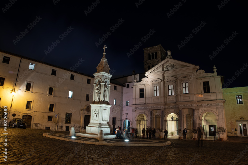 Rome, Tiberina island, Basilica di San Bartolomeo all'Isola (San Bartolomew Cathedral) at night