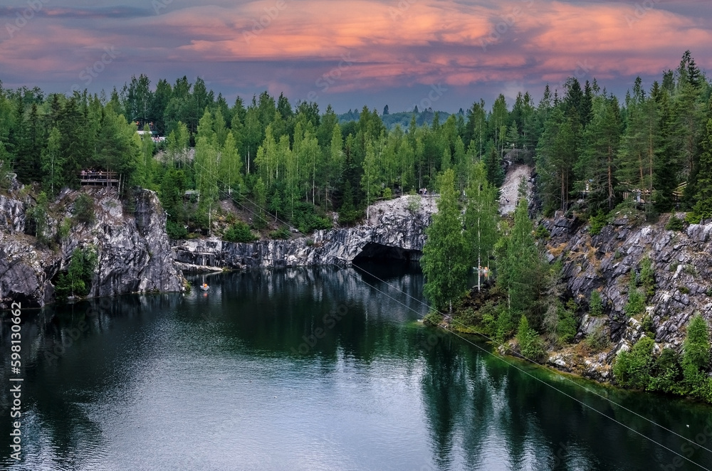 Obraz premium Karelia Ruskeala marble canyon in summer