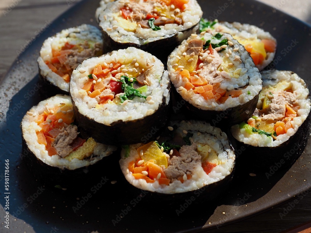 한국 전통음식 김밥, 요리 Stock Photo | Adobe Stock
