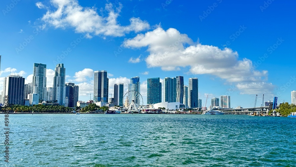 Ville de Miami vu depuis la mer