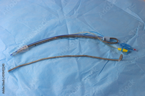 Canvastavla Endotracheal tube stylet inside and outside the tube in a surgical surface