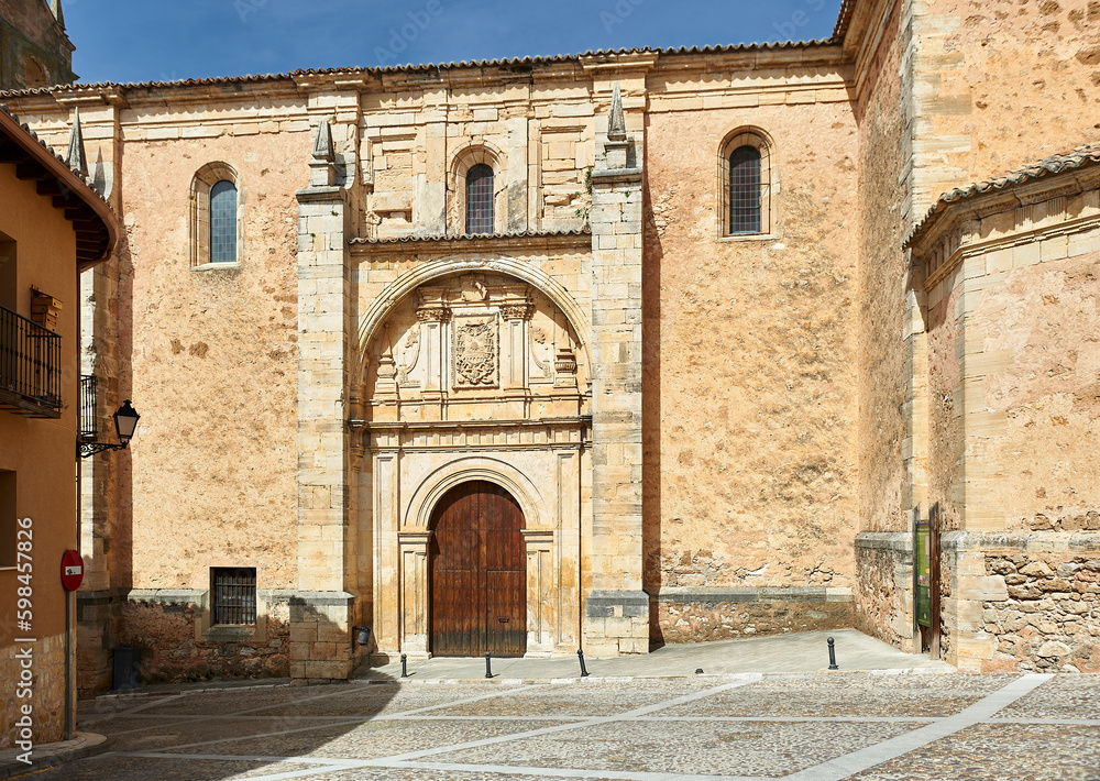 Fototapeta premium west facade of the Church of Saint Dominic in the town of Cifuentes