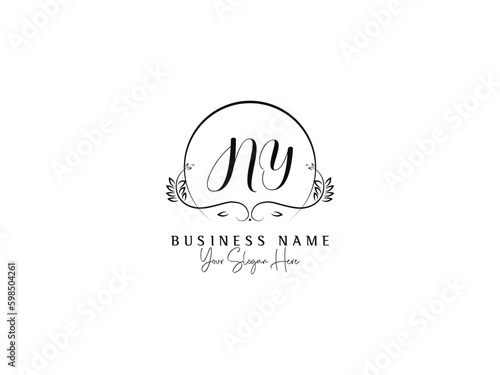 Natural Letter NY Logo Icon, Minimalist Ny yn Feminine Luxury Signature Logo