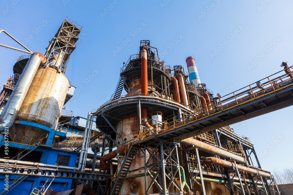The workshop and equipment of the steel mill The workshop and equipment of the steel mill