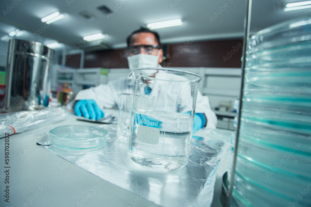 Scientists are conducting serious research into the development of ingredients for pharmaceutical and cosmetic products. To test formulas on lab beakers
Scientists are conducting serious research into the development of ingredients for pharmaceutical and cosmetic products. To test formulas on lab beakers