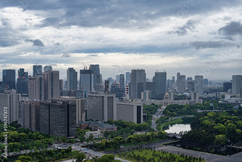 曇り空の首都東京 © Keiichi Wakui