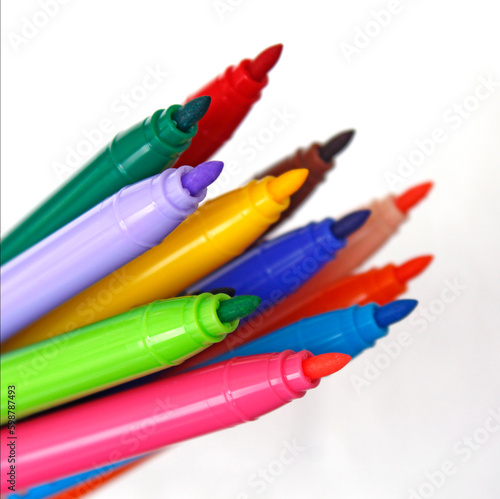 Marcador de colores punta, fondo blanco Marca Textos plumones delgados, plumón punta fina, plumones de colores.