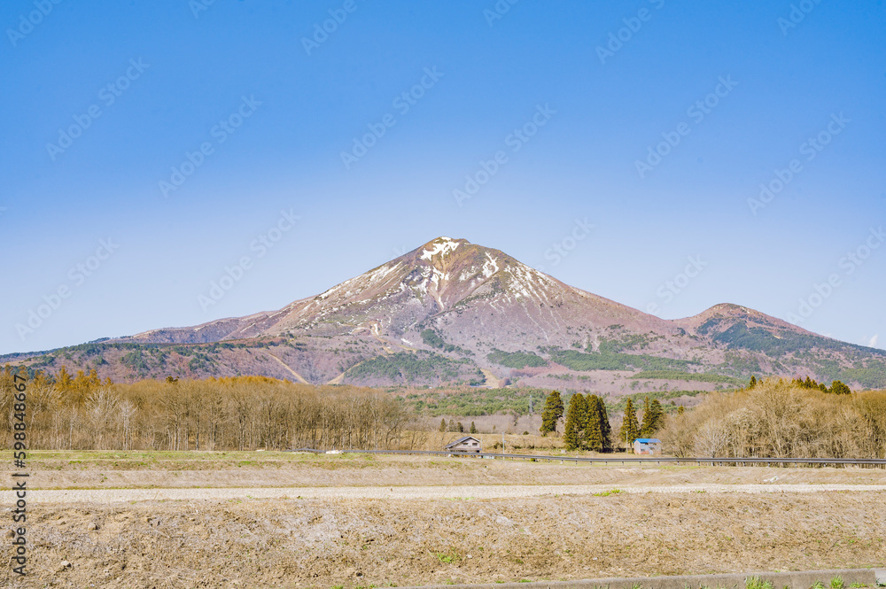 福島　晴れた日の磐梯山
