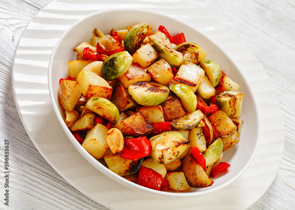 Pan-Browned Potatoes with red pepper and garlic Pan-Browned Potatoes with red pepper and garlic