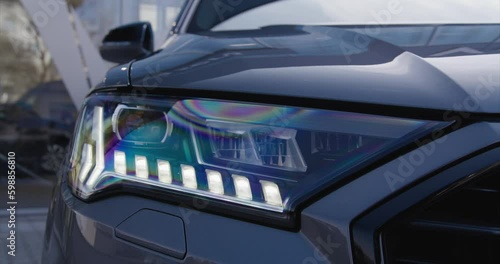 audi q7 led headlight detail