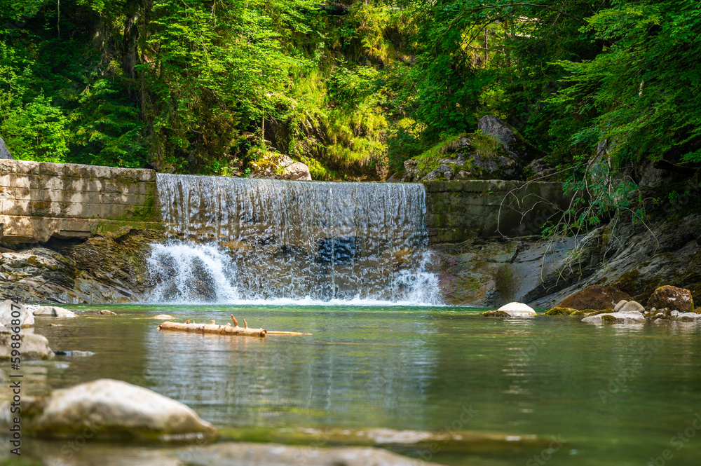 Obraz premium Wasserfall in Österreich