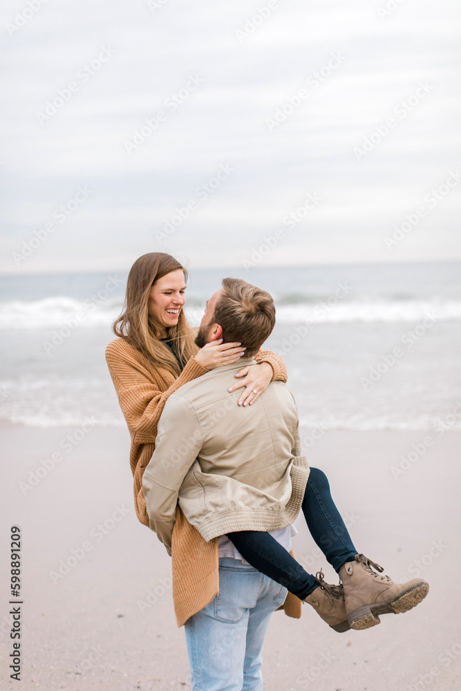 Fototapeta premium couple on beach