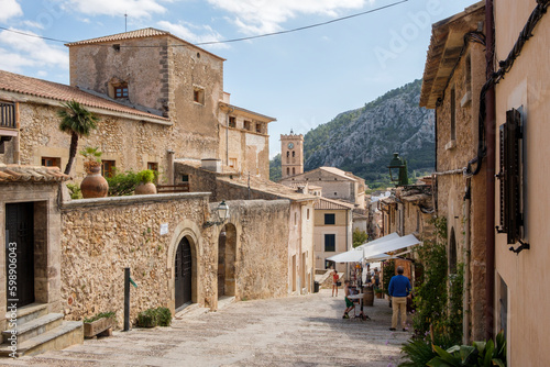 Treppe Carrer del Calvari führt in 365 Stufen auf den Kalvarienberg, Pollença, Mallorca, Spanien