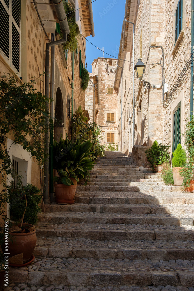 Gasse in Fornalutx, Mallorca, Spanien