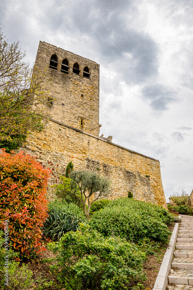 Fototapeta premium église Saint Jean Baptiste de Chabeuil