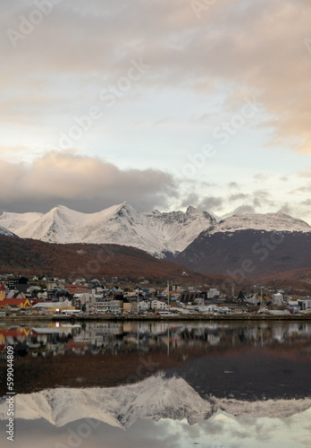 Paisaje de la ciudad de Ushuaia, Tierra del Fuego, Argentina