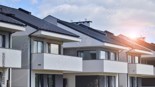 Fotografia Terraced family homes in newly developed housing estate