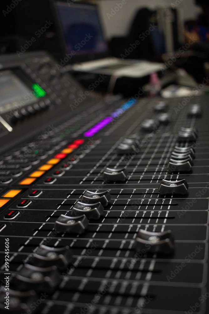 ingenieria de sonido consola de sonido ingenieria de sonido consola de sonido
