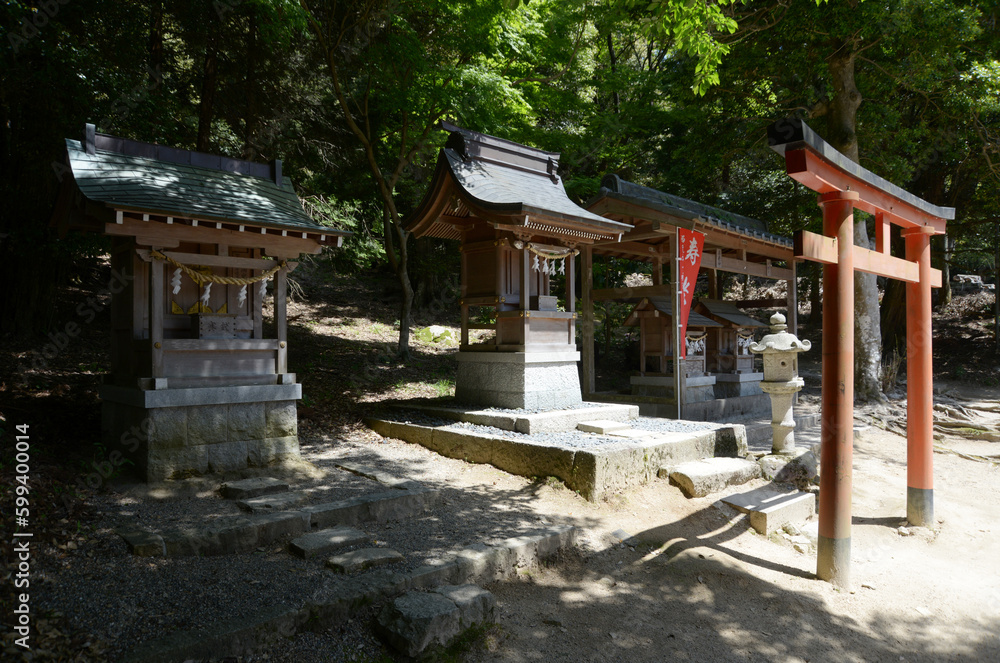 Naklejka premium 白髭神社 弁財天・寿老神・稲荷社・天満宮 滋賀県高島市鵜川