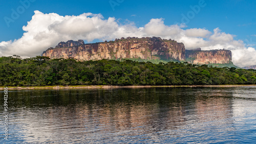 Fototapeta Naklejka Na Ścianę i Meble -  Scenic view of Canaima National Park Mountains and Canyons in Venezuela