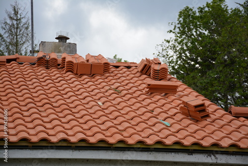 Nouvelle toiture en tuiles © Λεωνιδας