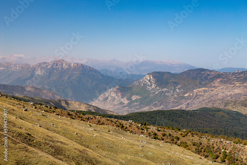 Kharonaro Mountain Range, Mazandaran, Iran © sghiaseddin