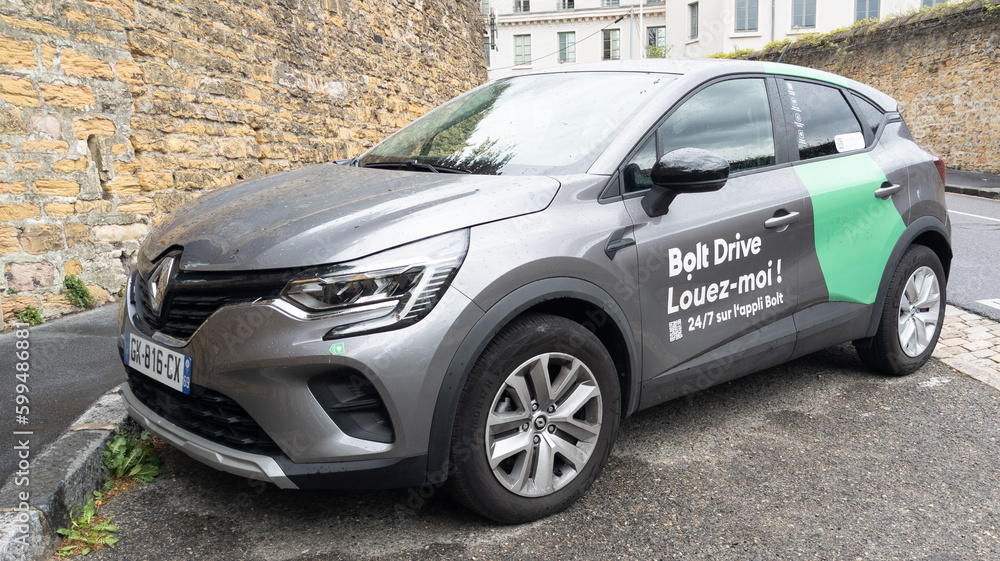 Bolt Drive car sharing shortterm car rental service by mobile