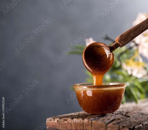 New zealand manuka honey close up