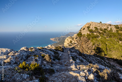 Obraz na płótnie Landschaft am Fernwanderweg GR 221 zwischen Valldemossa und Deia, Mallorca, Spanien w salonie