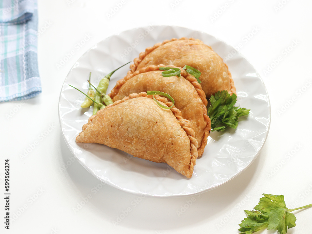fried pastels atau pastel goreng are a kind of pastry made by placing the stuffing on top of the dough, then folded and tightly closed. Pastels can taste sweet or savory fried pastels atau pastel goreng are a kind of pastry made by placing the stuffing on top of the dough, then folded and tightly closed. Pastels can taste sweet or savory