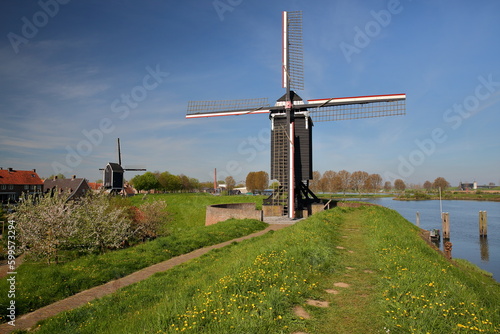 Obraz na płótnie Windmills at Heusden, North Brabant, Netherlands, a fortified city located 19km far from Hertogenbosch w salonie