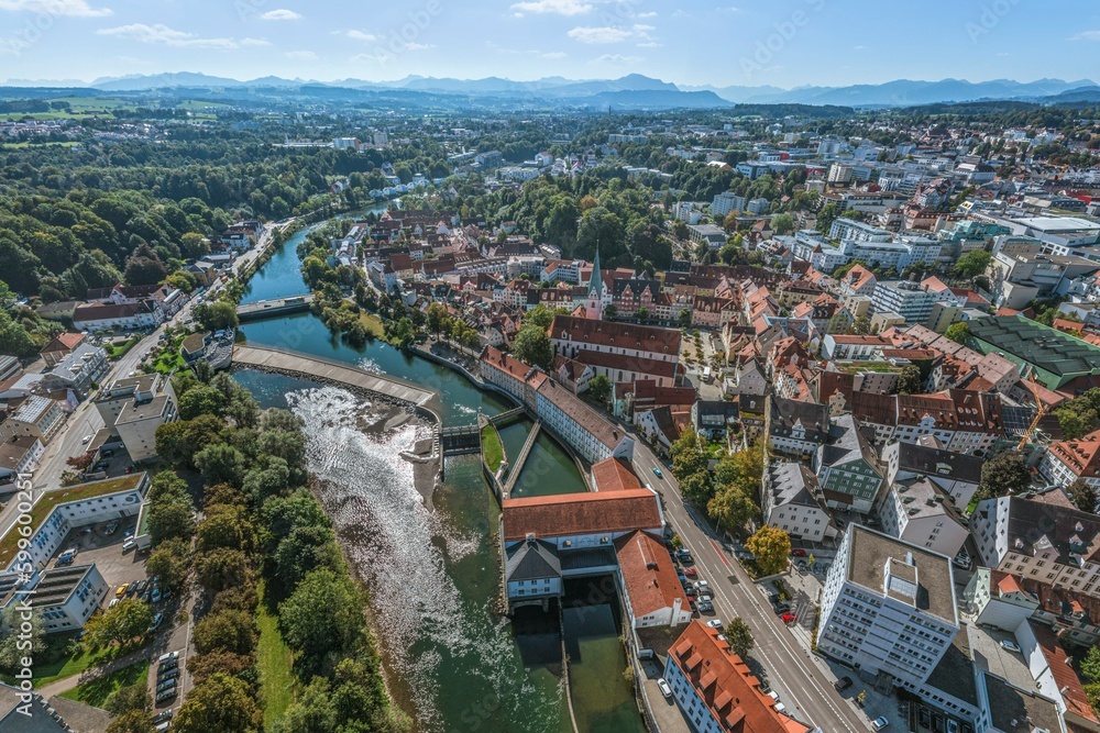 Kempten im Allgäu im Luftbild, Ausblick auf die Altstadt und St. Mang
