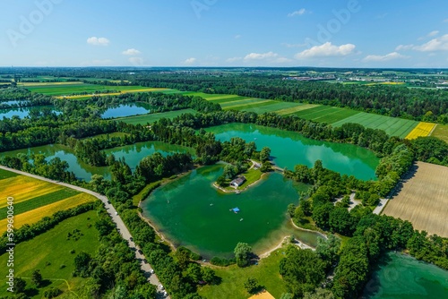 Ausblick auf das Naherholungsgebiet Sander Seen im nördlichen Lechtal in Schwaben