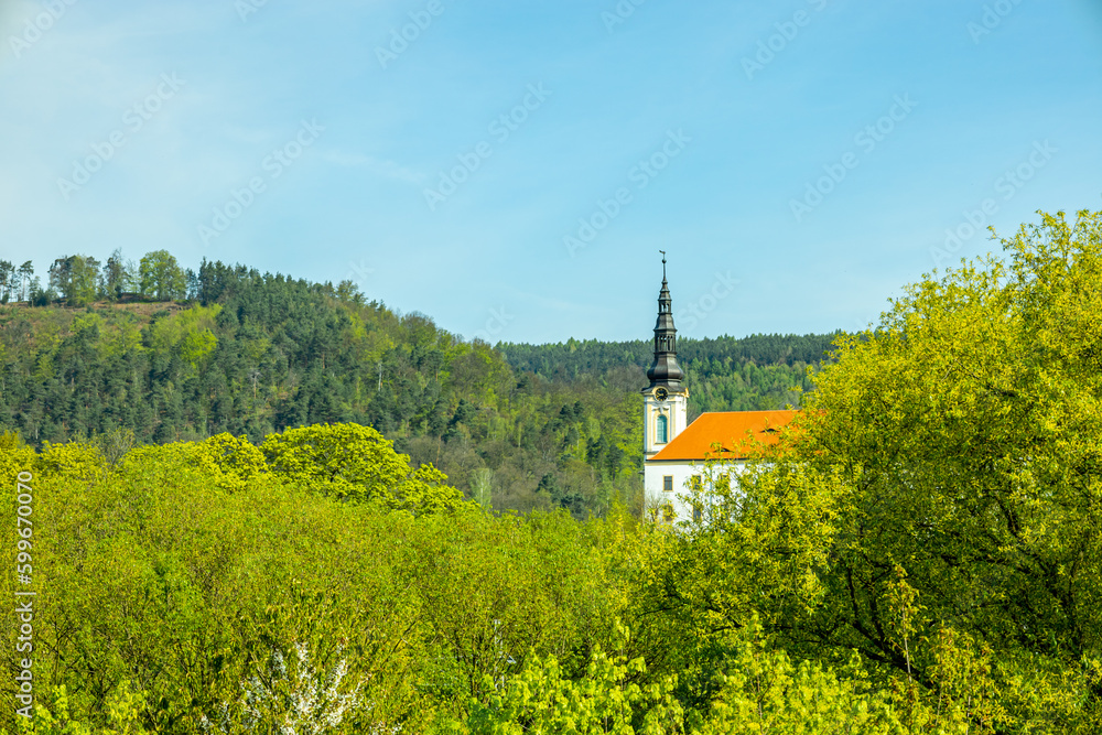 Wunderschöner Frühlingsspaziergang in der Tschechischen Grenzstadt Decin entlang der Elbe - Böhmische Schweiz - Tschechien