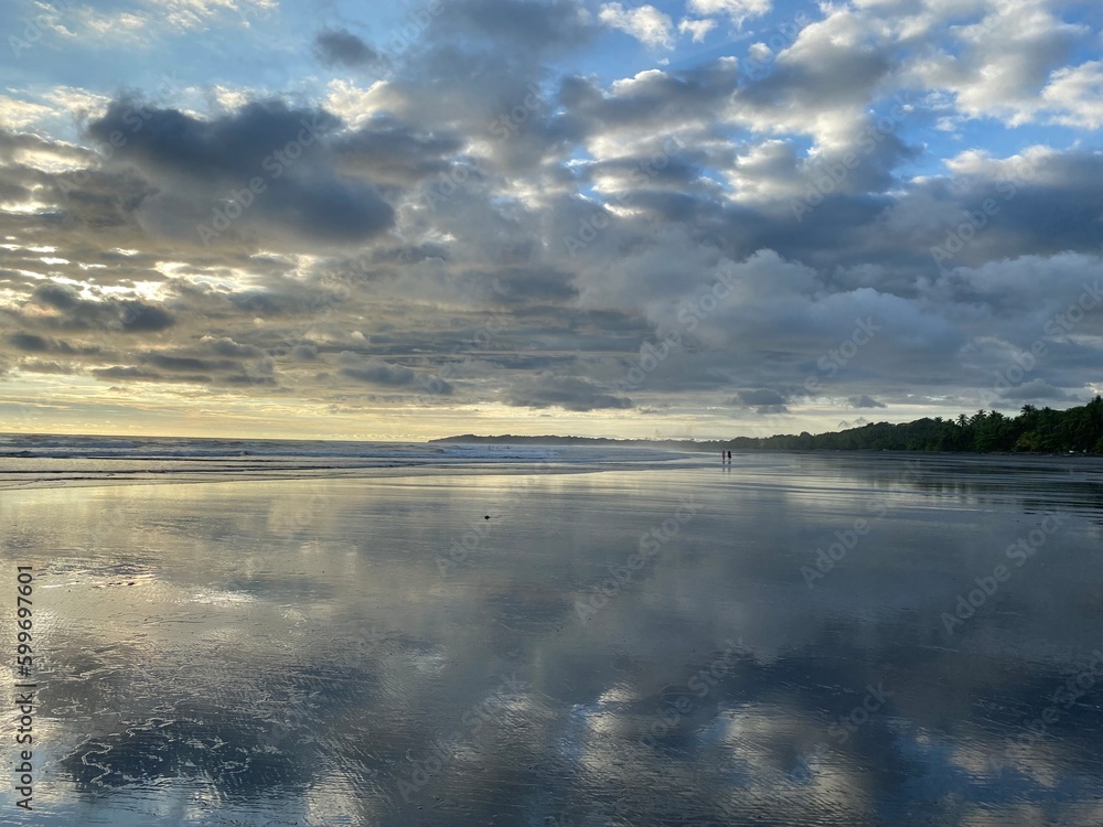 Obraz premium endless beach of bejuco in costa rica