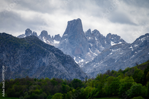 View on Naranjo de Bulnes or Picu Urriellu, limestone peak dating from Paleozoic Era, located in Macizo Central region of Picos de Europa, mountain range in Asturias, Spain