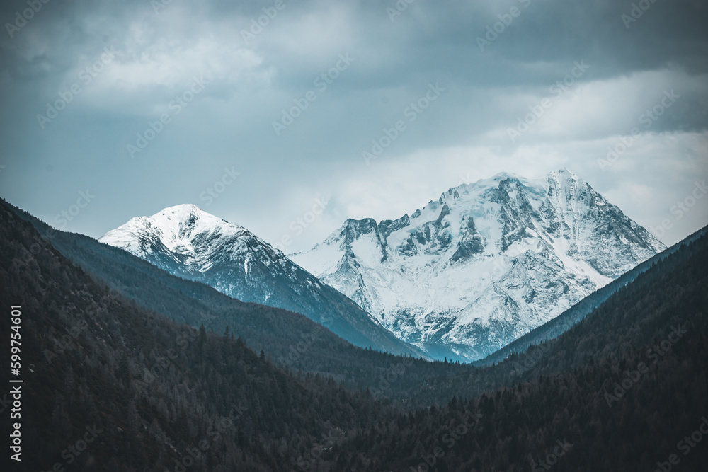 Fototapeta premium mountains in the snow