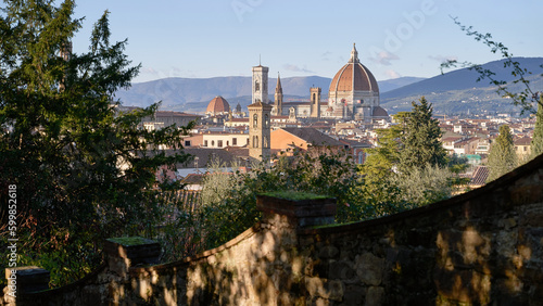 Obraz na płótnie View of the old city of Florence from Giardino delle Rose on a sunny evening w salonie