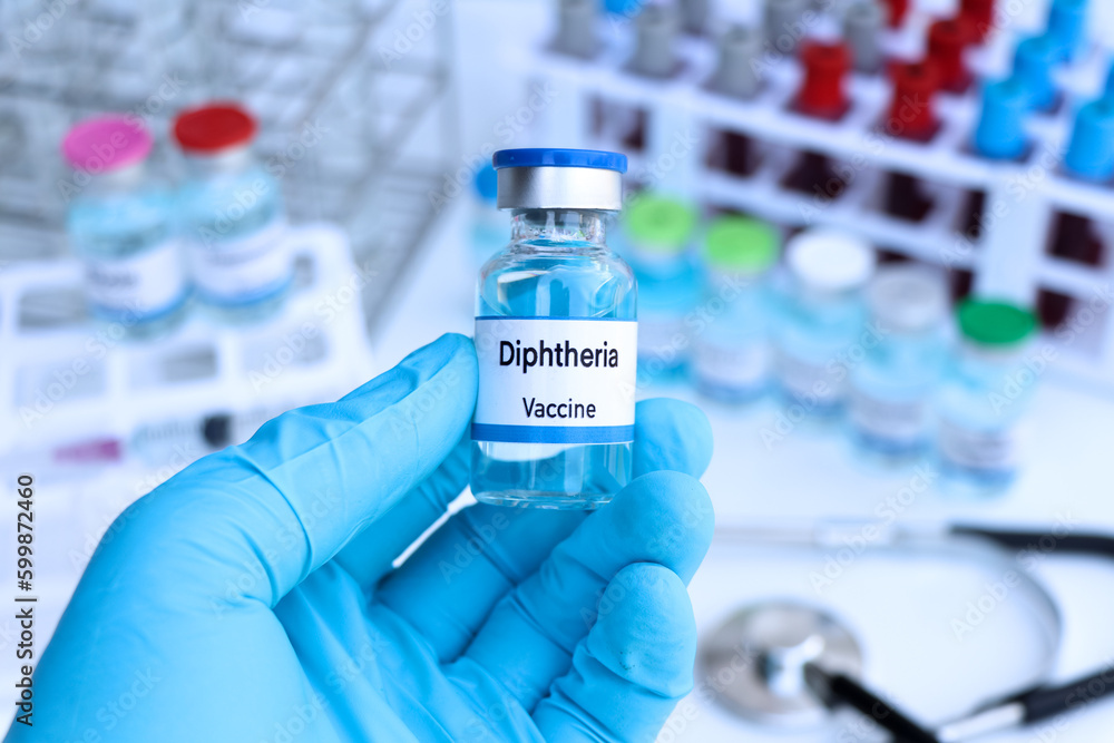 Diphtheria vaccine in a vial, immunization and treatment of infection Diphtheria vaccine in a vial, immunization and treatment of infection