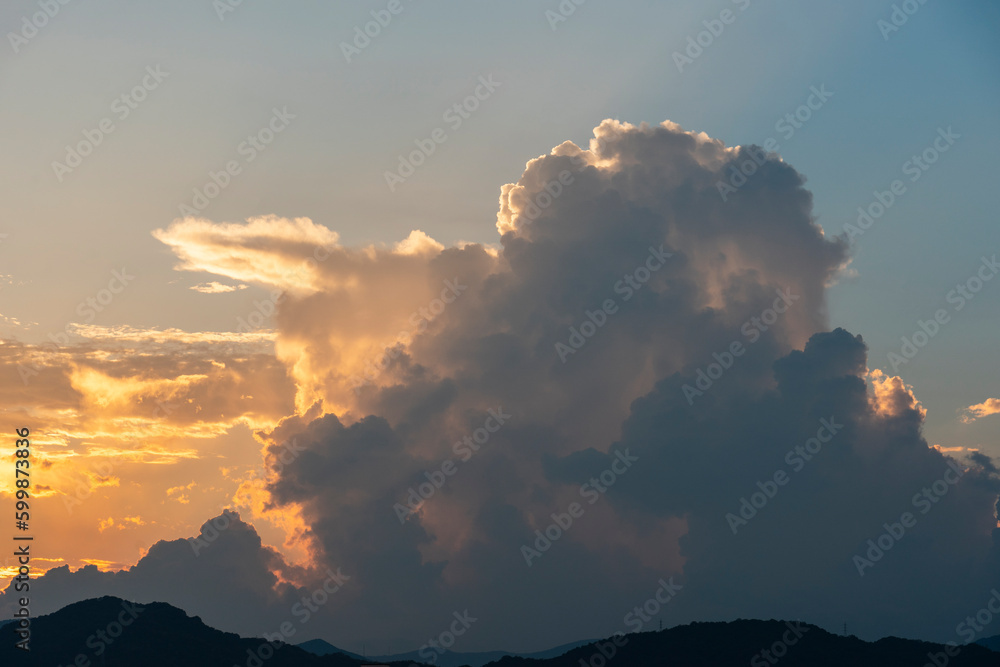 夏の夕雲