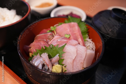 Japanese Food, Fresh Tuna Sashimi, Maguro Don - マグロ丼