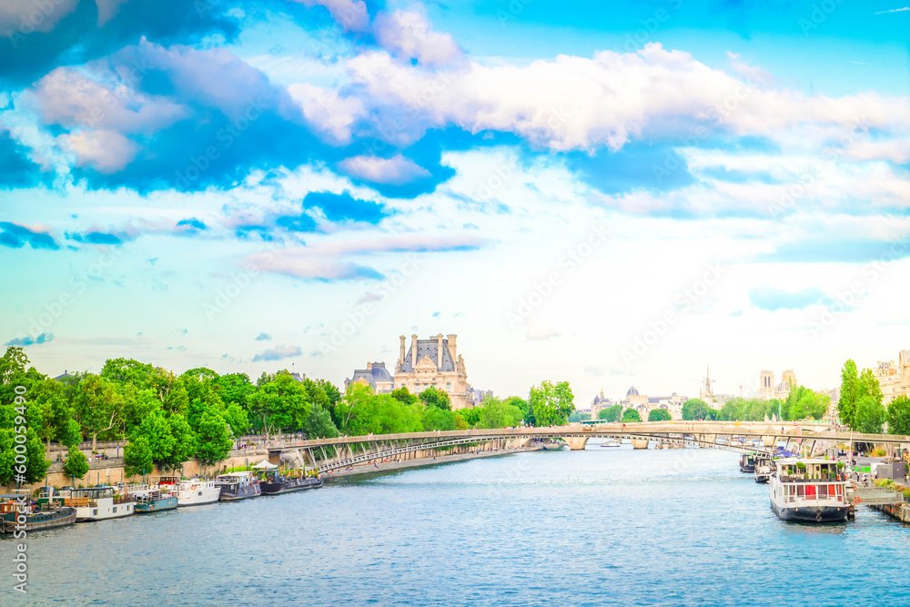 Obraz premium Orsay museum and river Siene, France