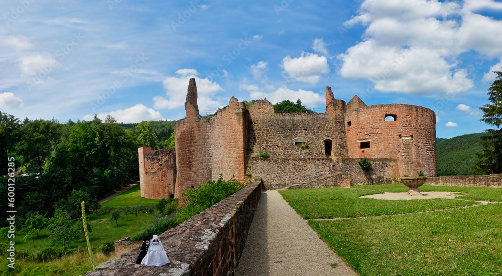 Flitterwochen in der Ruine Hardenburg bei Bad Dürkheim