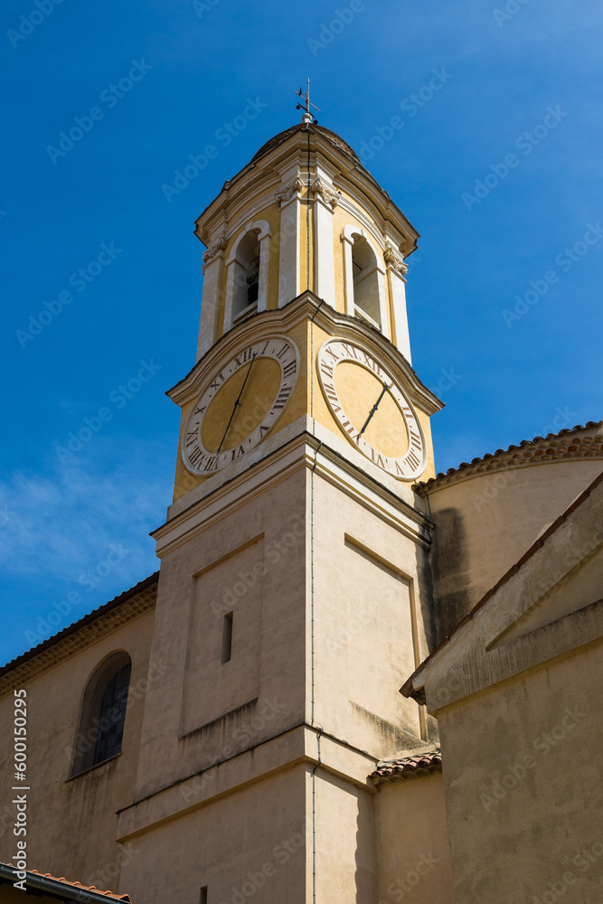 Clocher de l'Église Saint-Michel de La Turbie en contre-plongée