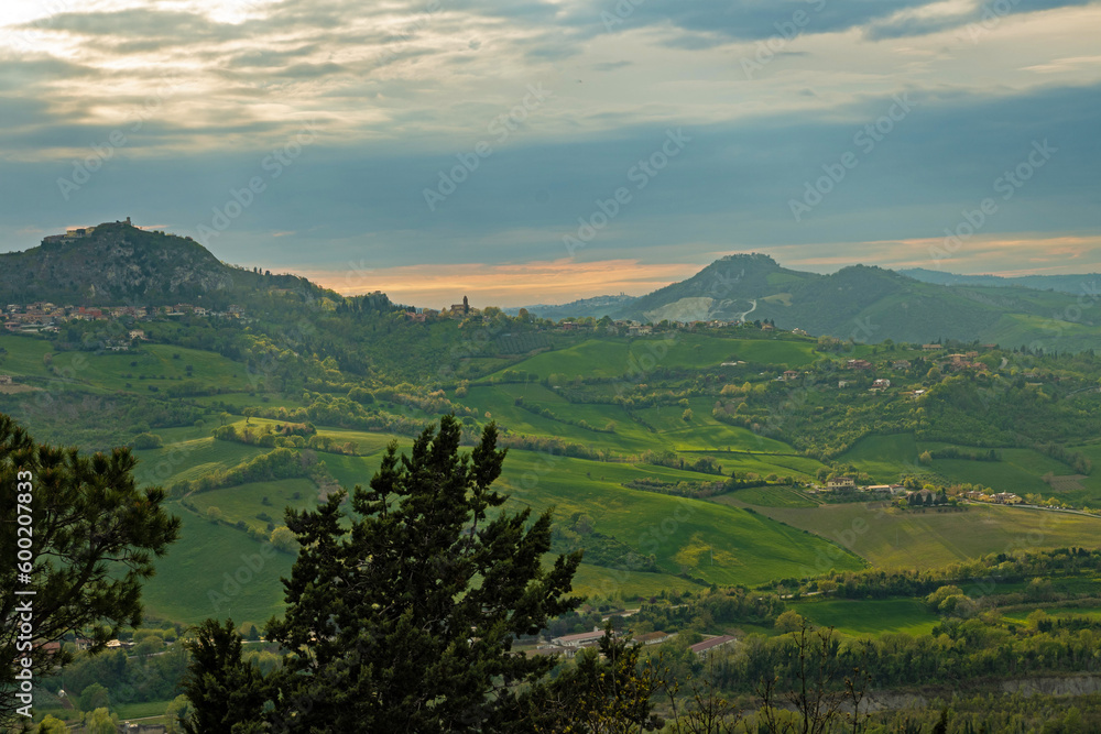 view from Verucchio to the surrounding landscape