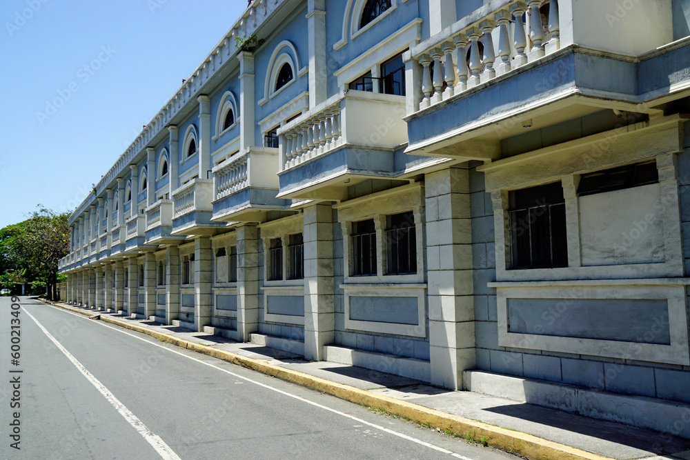 Obraz premium colonial buildings in downtown manila intramuros