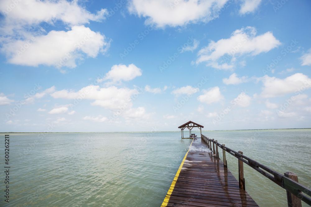 Fototapeta premium Boardwalk on the beach