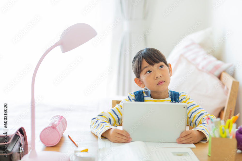 女の子