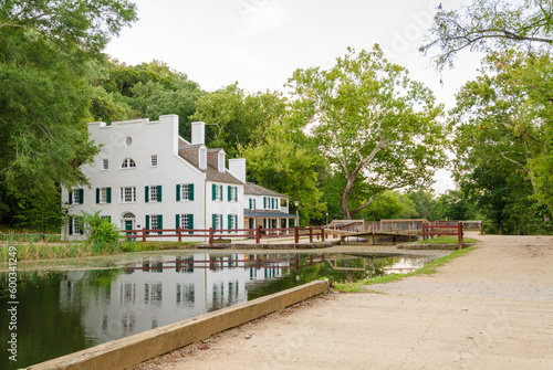 Obraz na plátně Great Falls Tavern Visitors Center along the C&O Canal